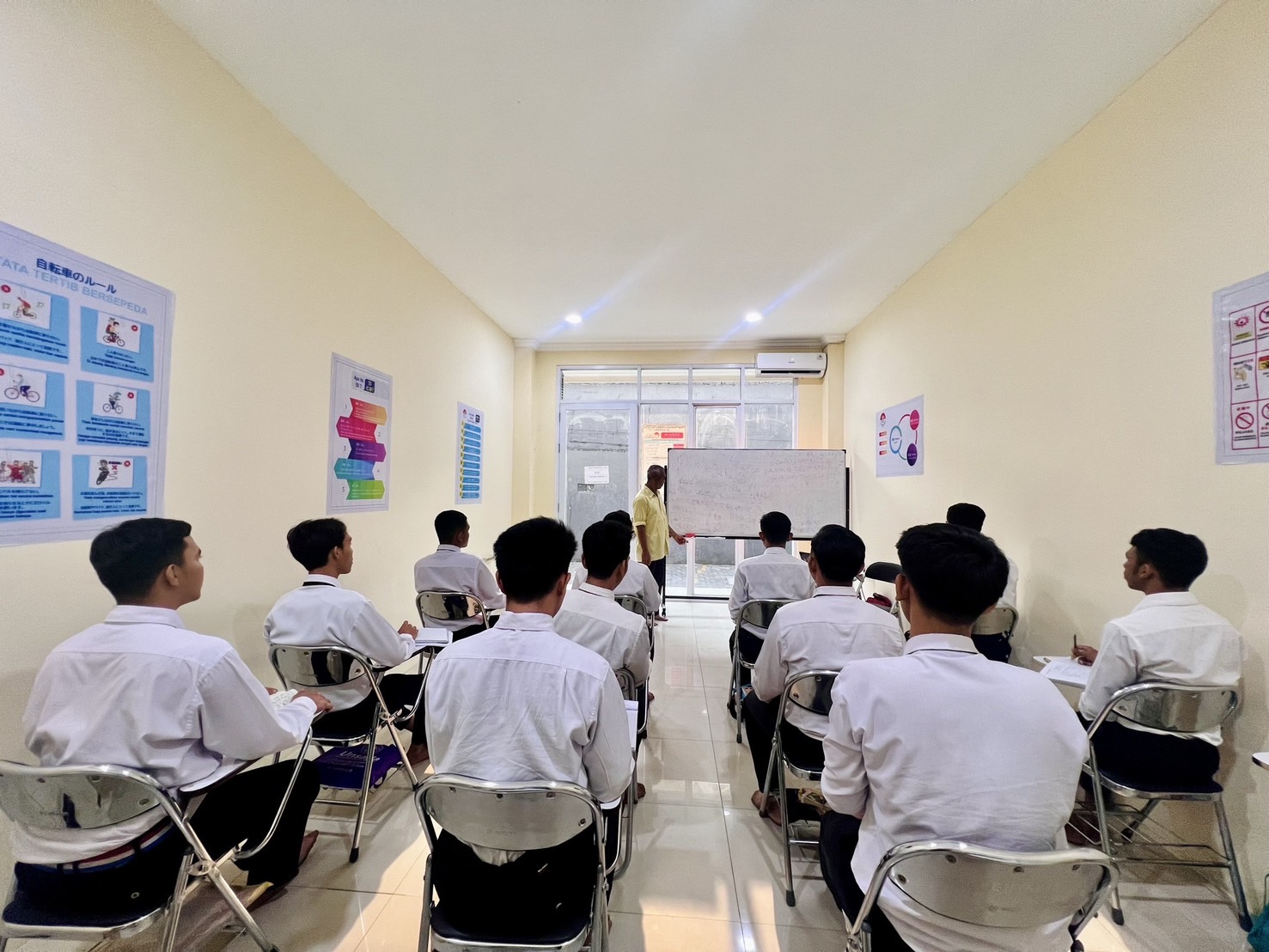 現地での事前講習・選考